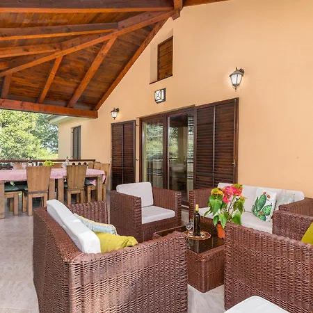 Pet Friendly In Bonasini *