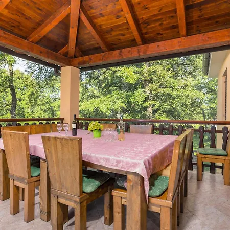 Pet Friendly In Bonasini Casa vacanze Butkovići